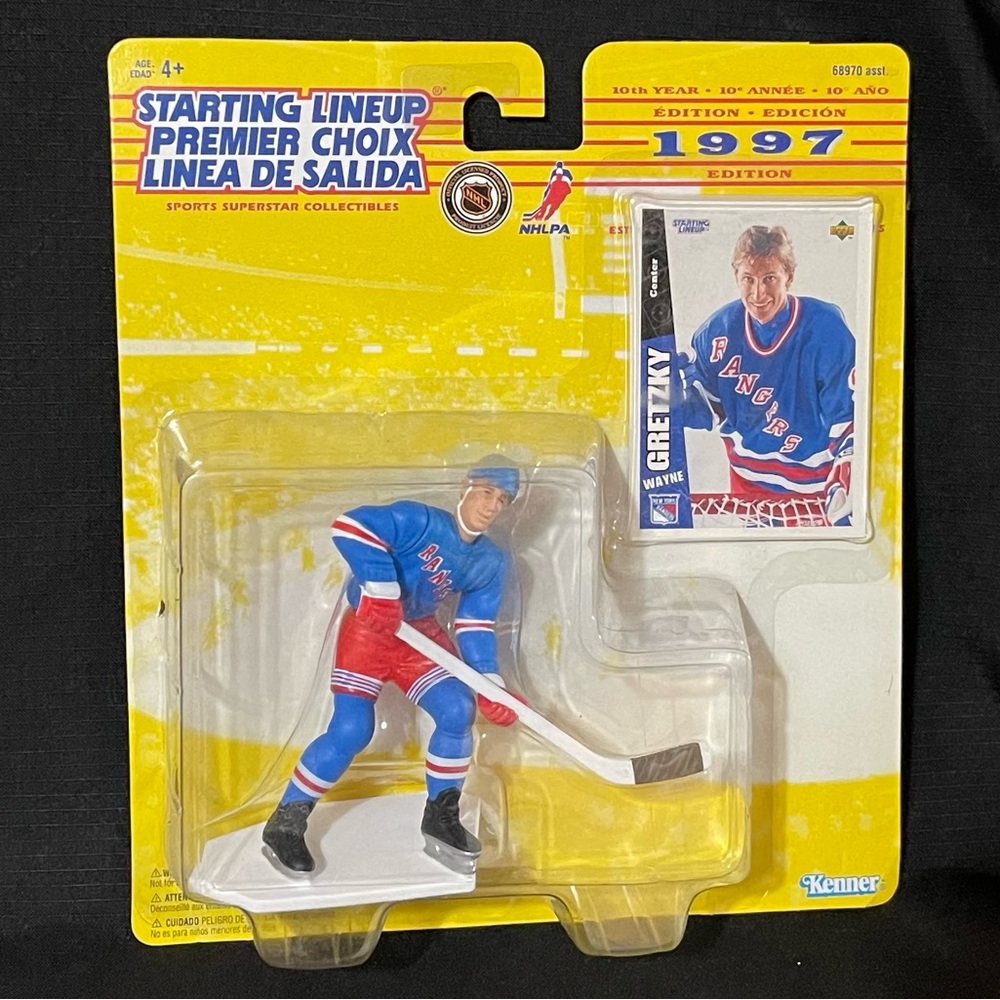 1997 Starting Lineup WAYNE GRETZKY New York Rangers Figure + Exclusive Card